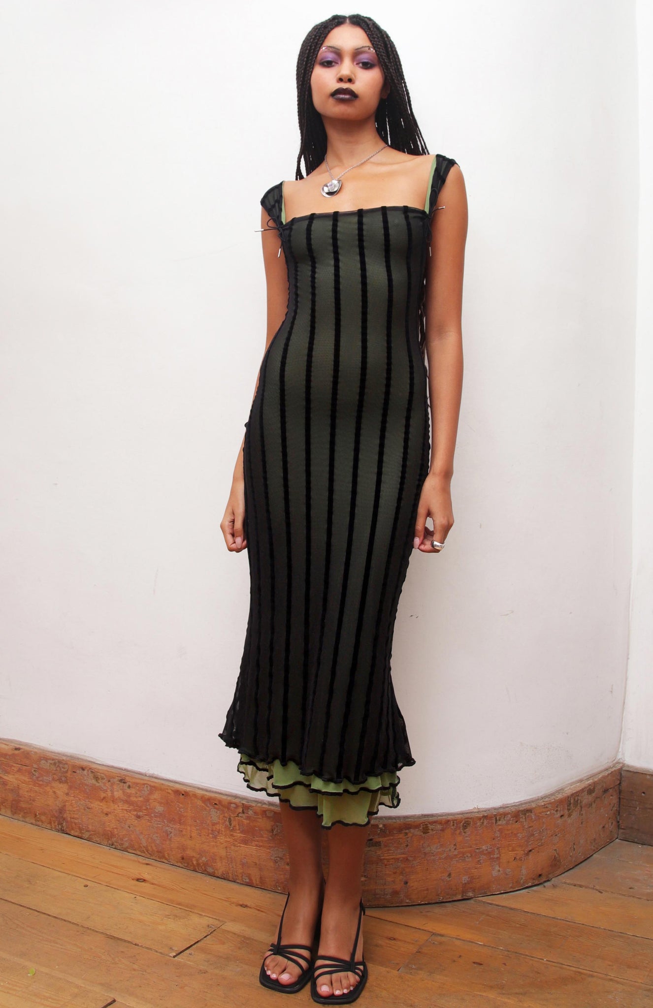 Beetlejuice - Midi Dress in Green